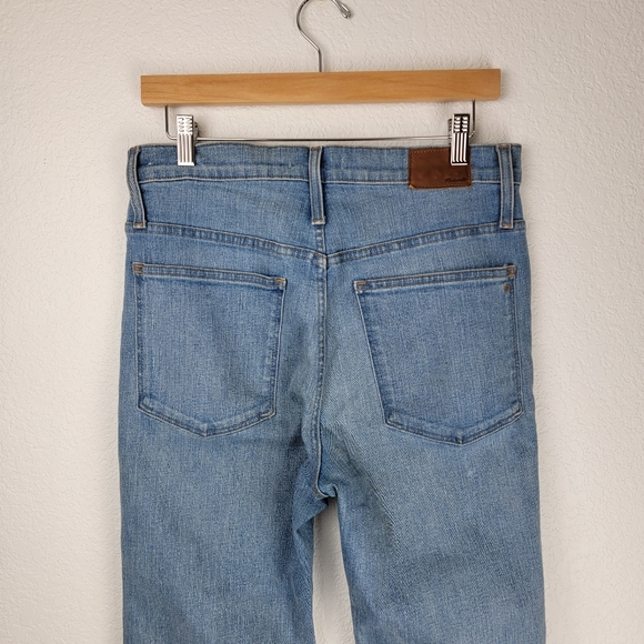 Madewell Retro Flare Jeans in Norwich Light Wash Raw Hem Size 30, 24” inseam 177 - Picture 5 of 9